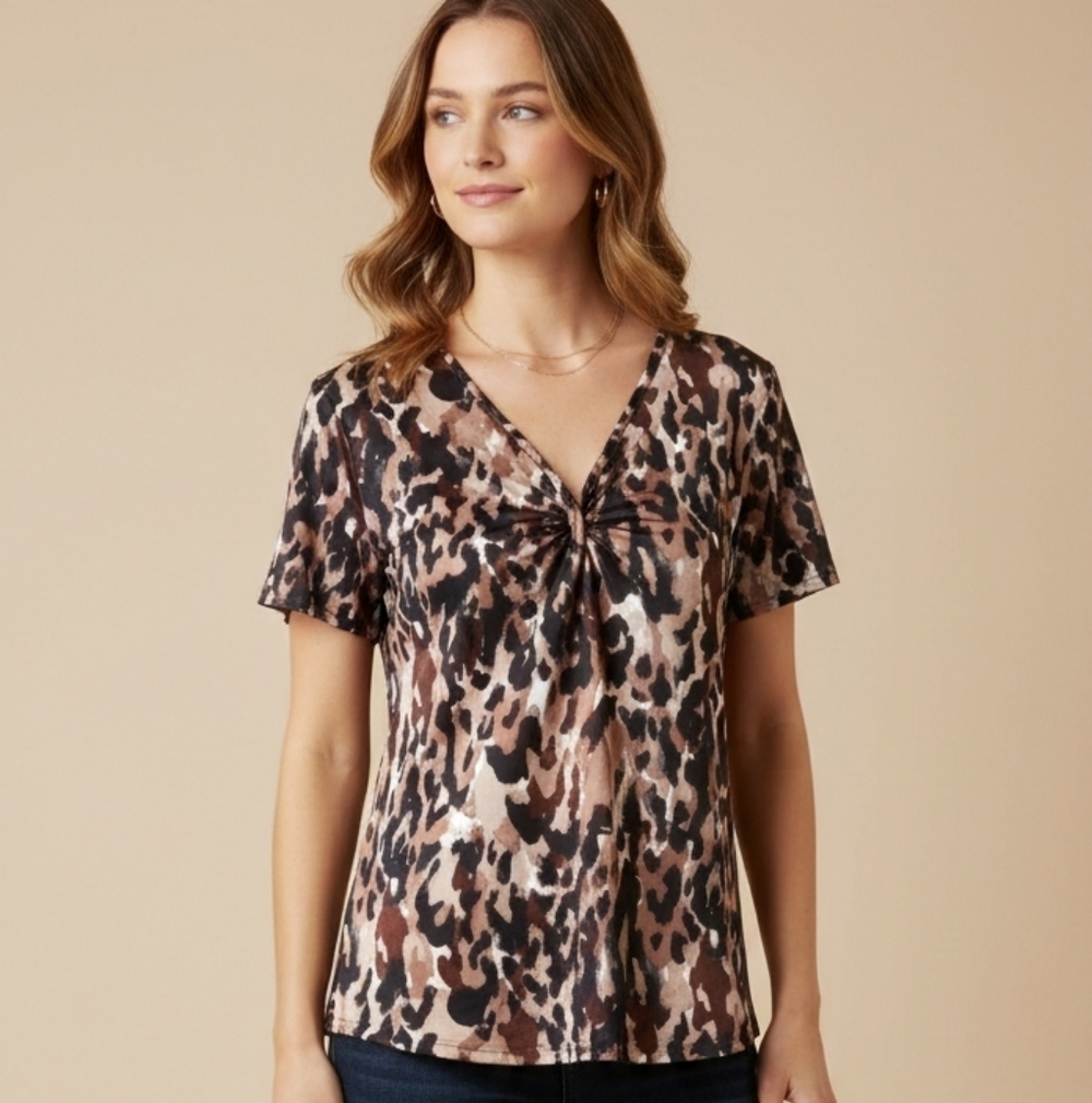 Dana Buchman leopard print top extra large